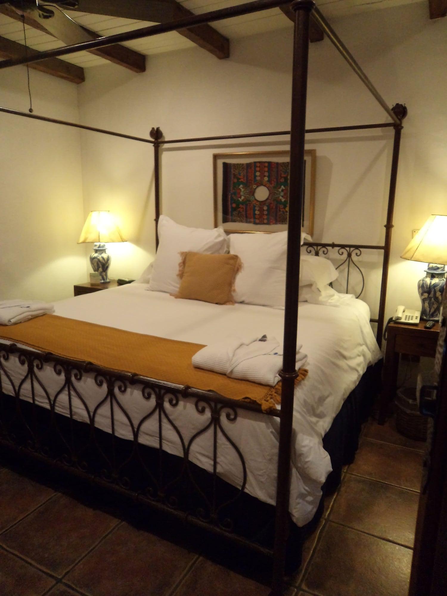 Casa Encantada By Porta Hotel 2*
