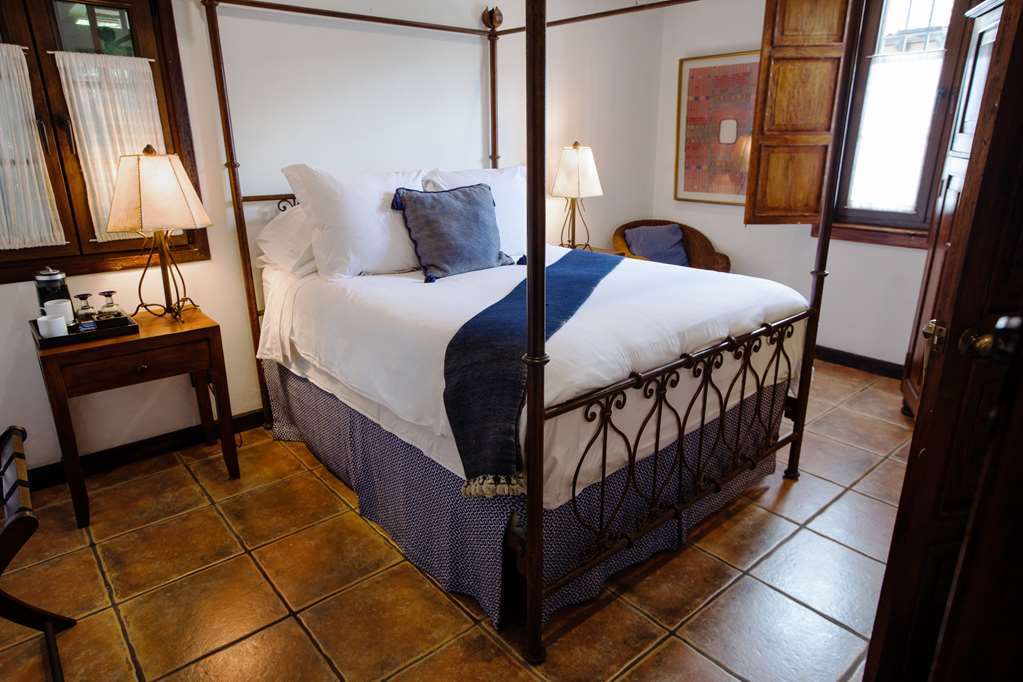 Casa Encantada By Porta Hotel 2*