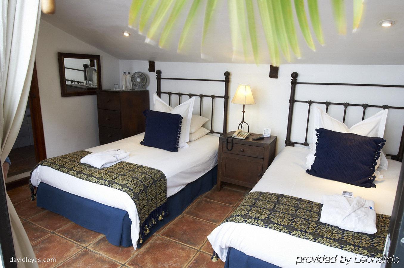Casa Encantada Hotel 2*